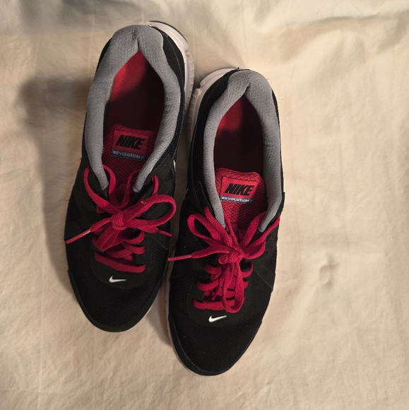 Nike Revolution 2 red & black - Picture 5 of 12